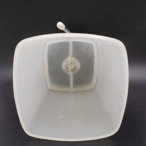 SWING-A-WAY Vintage Ice Crusher Hand Crank Vacuum Base Makes Fine/Course Ice - Picture 5 of 11